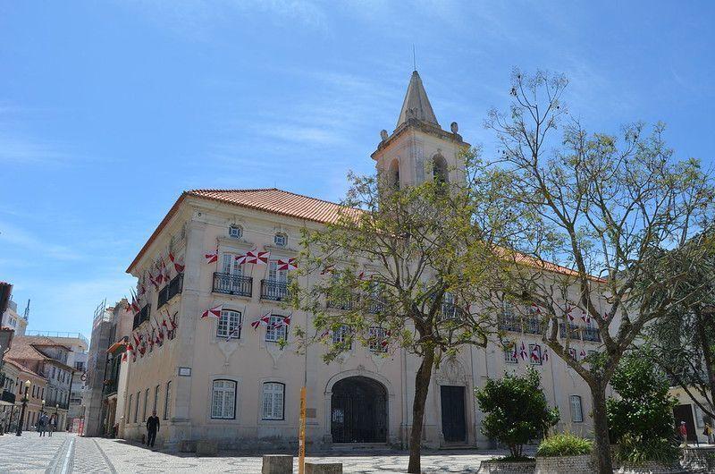 Plaza de la República, uno de los lugares que ver en Aveiro
