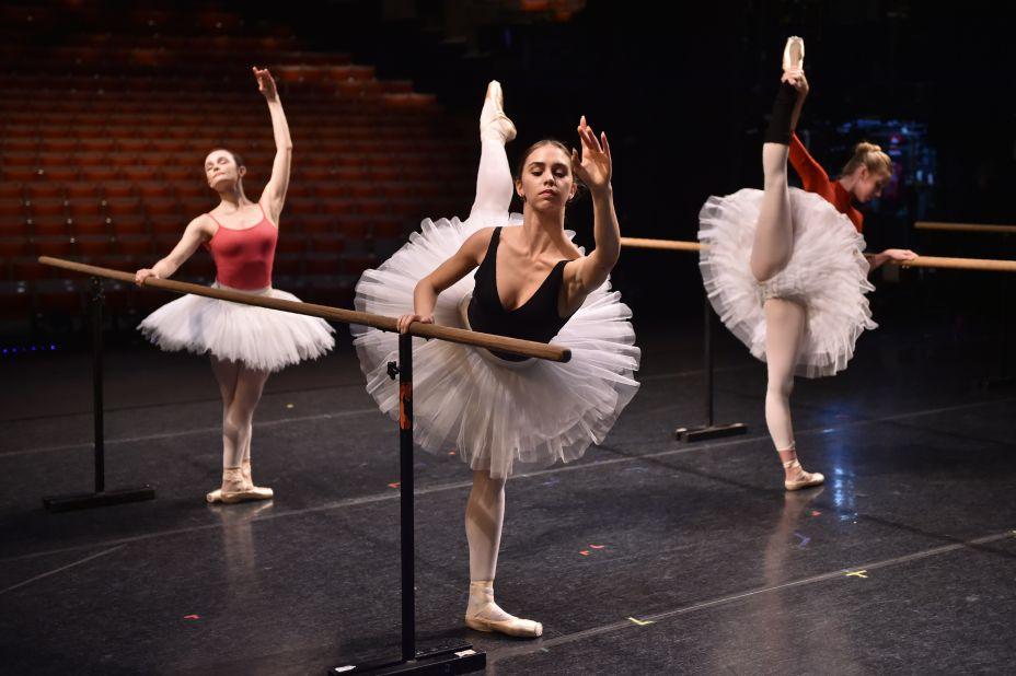 <strong>Show stoppers:</strong> Despite its name, the building hosts more than 2,000 shows a year and only about 15% of them are opera. There's standup comedy, indie rock gigs, orchestra, ballet, art and culture lectures, theater, dance and international concerts.