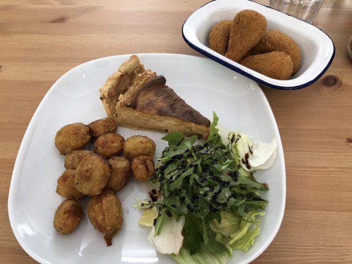 Essential Vegan Cafe: Brazilian Vegan Restaurant in London
